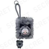 POP MART-SKULLPANDA – colección“¡Me Encontraste!” Mini Bolso de Peluche - Perrito Compa(Secreto)
